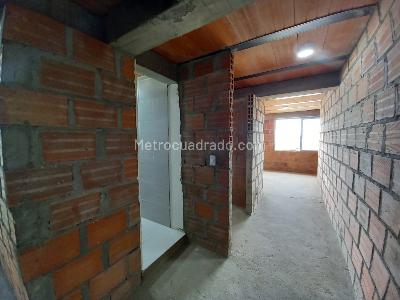 Apartamento de 2 alcobas en venta en El Paraiso, Pereira, 66 m² · foto 9 de 16