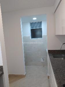 Apartamento de 3 alcobas en venta en Poblado I, Pereira, 73 m² · foto 2 de 18