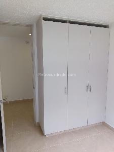 Apartamento de 3 alcobas en venta en Poblado I, Pereira, 73 m² · foto 6 de 18