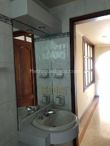 Apartamento de 3 alcobas en venta en Palermo, Manizales, 185 m² · foto 10 de 19