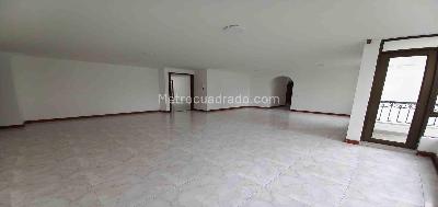 Apartamento en venta en Alpes, Pereira · foto 2 de 19