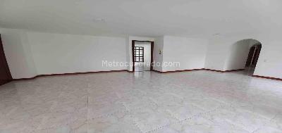 Apartamento en venta en Alpes, Pereira · foto 3 de 19