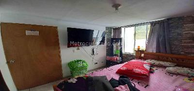 Apartamento de 3 alcobas en venta en La Cumbre, Manizales, 56 m² · foto 4 de 13