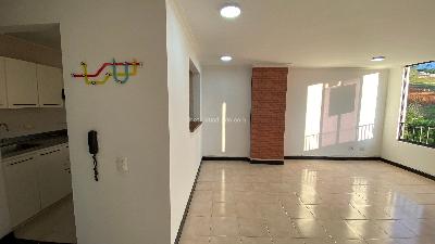 Apartaestudio en venta en Pinares, Pereira, 56 m² · foto 2 de 11