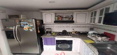 Casa de 3 alcobas en venta en San Marcel, Manizales, 140 m² · foto 18 de 20