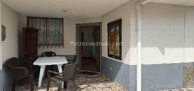 Casa de 5 alcobas en venta en Centenario, Armenia, 210 m² · foto 3 de 20