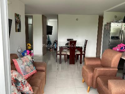 Apartamento en venta en Las Americas, Armenia · foto 2 de 8
