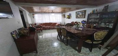 Casa de 4 alcobas en venta en El Campin, Manizales, 170 m² · foto 5 de 13