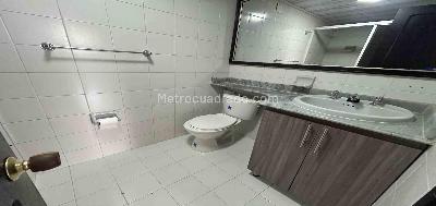 Apartaestudio en venta en Comuna Universidad / Barrio Pinares, Pereira, 56 m² · foto 13 de 16