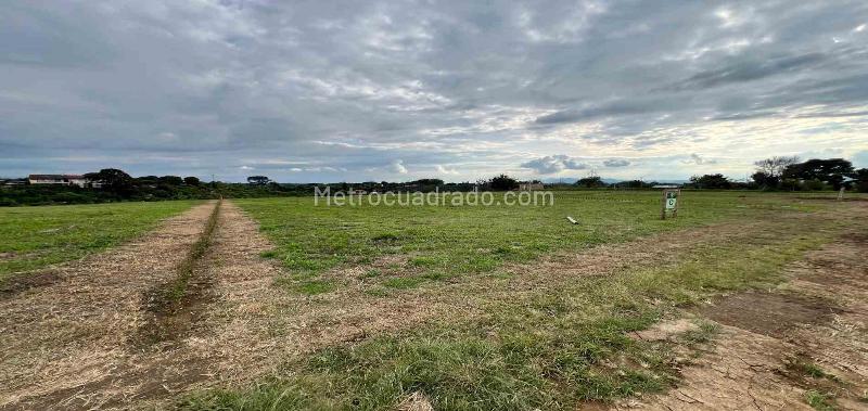 Lote en Venta, Armenia, Armenia - Más
