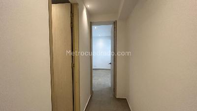 Apartamento de 2 alcobas en venta en Pinares, Pereira, 95 m² · foto 3 de 20