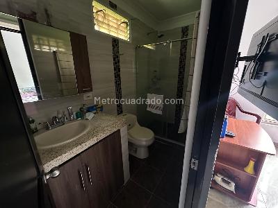 Casa de 5 alcobas en venta en Km 5 Via Tebaida, Armenia, 400 m² · foto 8 de 20