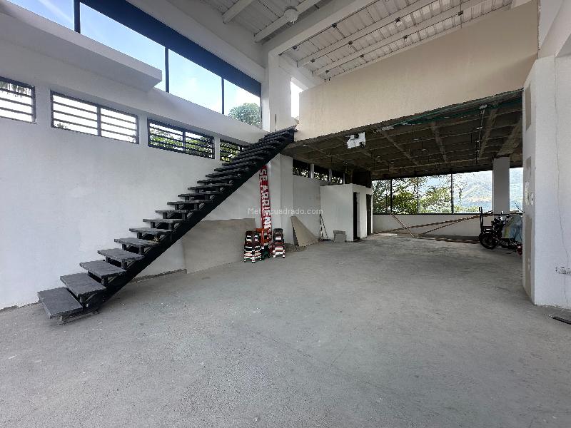 Local Comercial en Arriendo, Av Bolivar, Armenia - Vista 3