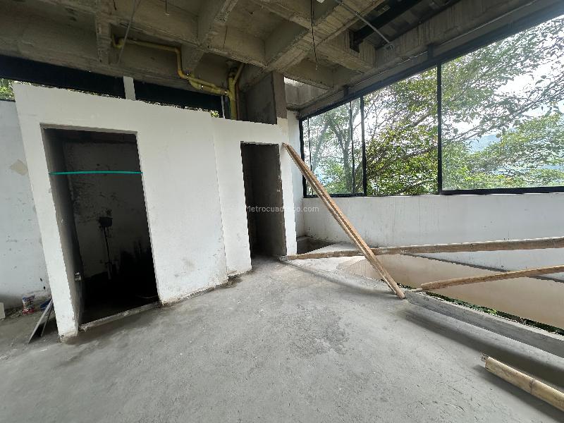 Local Comercial en Arriendo, Av Bolivar, Armenia - Más