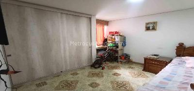 Apartamento de 4 alcobas en venta en Delicias, Manizales, 114 m² · foto 11 de 13