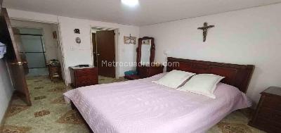 Apartamento de 4 alcobas en venta en Delicias, Manizales, 114 m² · foto 4 de 13