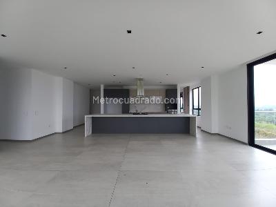 Apartamento en venta en Pinares, Pereira · foto 3 de 20