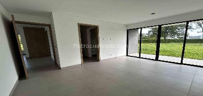 Casa de 3 alcobas en venta en Cerritos, Pereira, 285 m² · foto 18 de 20