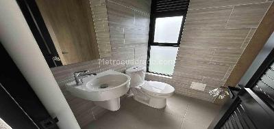 Casa de 3 alcobas en venta en Cerritos, Pereira, 285 m² · foto 3 de 20