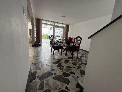 Casa de 5 alcobas en venta en Norte, Armenia, 210 m² · foto 2 de 12