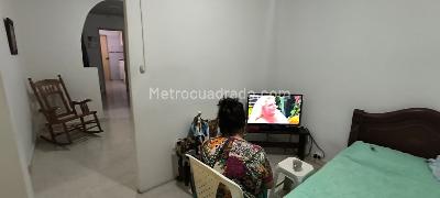 Casa de 5 alcobas en venta en Centro, Armenia, 237 m² · foto 10 de 11