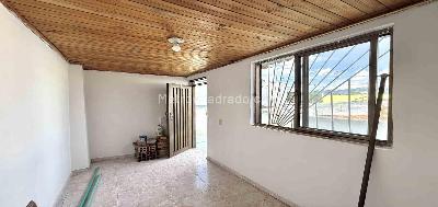 Casa en venta en Avenida 30 De Agosto, Pereira · foto 5 de 20