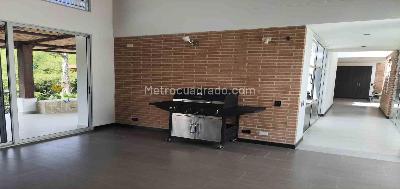 Casa de 5 alcobas en venta en Via Aeropuerto El Eden, Armenia, 456 m² · foto 18 de 20