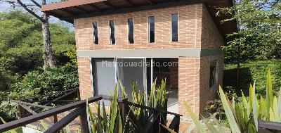 Casa de 5 alcobas en venta en Via Aeropuerto El Eden, Armenia, 456 m² · foto 2 de 20