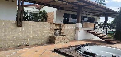 Casa de 5 alcobas en venta en Via Aeropuerto El Eden, Armenia, 456 m² · foto 9 de 20