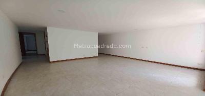 Apartamento en venta en Alpes, Pereira · foto 3 de 18