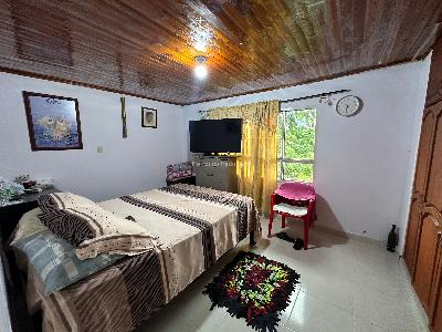 Casa de 5 alcobas en venta en Alcazar, Armenia, 400 m² · foto 3 de 19
