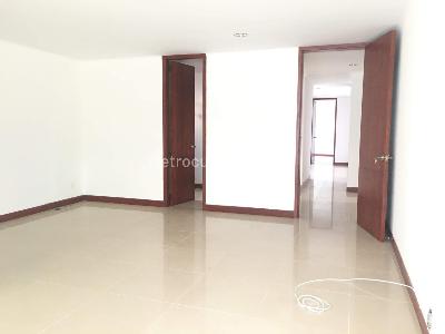 Apartamento de 3 alcobas en venta en Pinares, Pereira, 182 m² · foto 7 de 9
