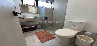 Apartamento en venta en Avenida 30 De Agosto, Pereira · foto 2 de 10