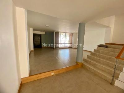 Casa de 4 alcobas en venta en Laureles, Armenia, 495 m² · foto 11 de 19