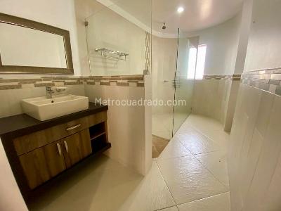 Casa de 4 alcobas en venta en Laureles, Armenia, 495 m² · foto 16 de 19