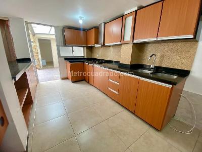 Casa de 4 alcobas en venta en Laureles, Armenia, 495 m² · foto 5 de 19