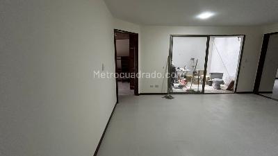 Apartamento en venta en Pinares, Pereira · foto 2 de 20