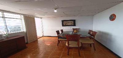 Casa de 5 alcobas en venta en Los Alcazares, Manizales, 256 m² · foto 17 de 20