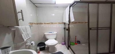 Casa de 5 alcobas en venta en Los Alcazares, Manizales, 256 m² · foto 9 de 20