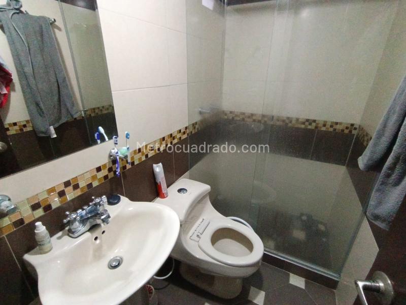 Apartamento en Arriendo, Av Kevin Angel, Manizales - Więcej