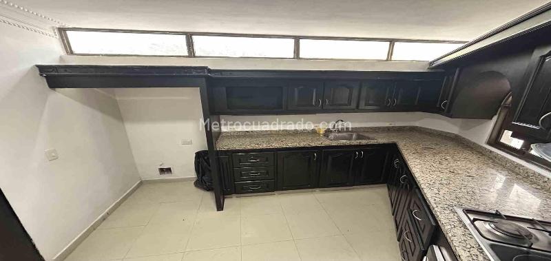 Casa en Arriendo, Comuna Universidad / Barrio Pinares, Pereira - Widok 6