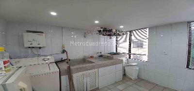 Apartamento de 2 alcobas en venta en Via Armenia, Pereira, 84 m² · foto 8 de 17