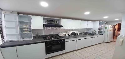 Apartamento de 2 alcobas en venta en Via Armenia, Pereira, 84 m² · foto 9 de 17