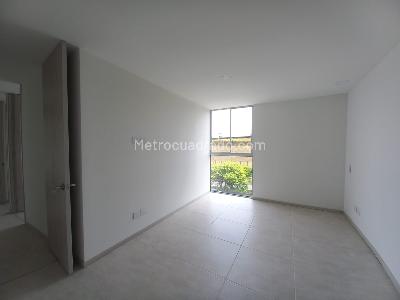Apartamento en venta en Avenida 30 De Agosto, Pereira · foto 2 de 18