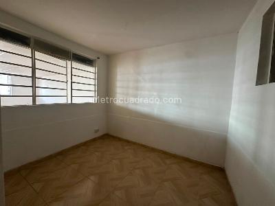 Casa en arriendo en Alcazares, Manizales · foto 3 de 11