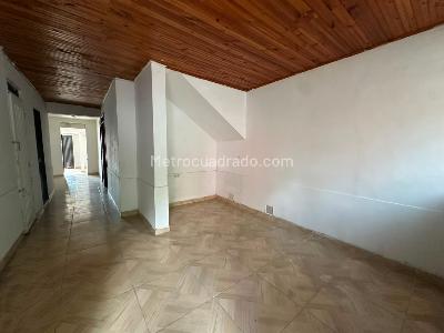 Casa en arriendo en Alcazares, Manizales · foto 7 de 11