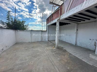 Casa en arriendo en Alcazares, Manizales · foto 9 de 11