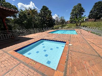 Casa de 3 alcobas en venta en Av 19, Armenia, 130 m² · foto 13 de 20