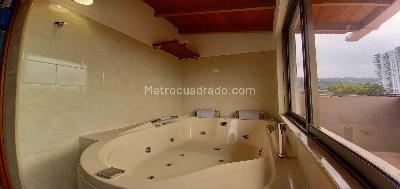 Casa en arriendo en Avenida Alberto Mendoza, Manizales · foto 10 de 20