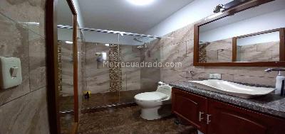Casa en arriendo en Avenida Alberto Mendoza, Manizales · foto 2 de 20